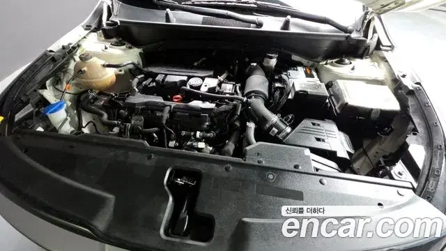 Kia Sportage 2022 — ფოტო 19/20