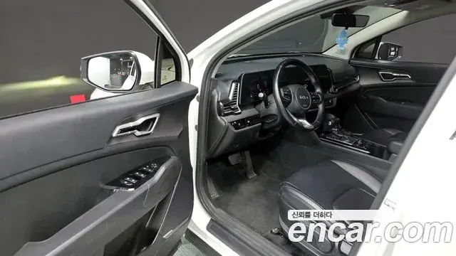 Kia Sportage 2022 — ფოტო 16/20