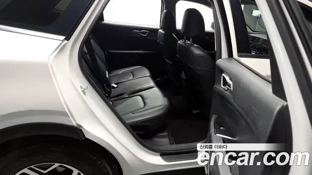 Kia Sportage 2022 — ფოტო 7/20