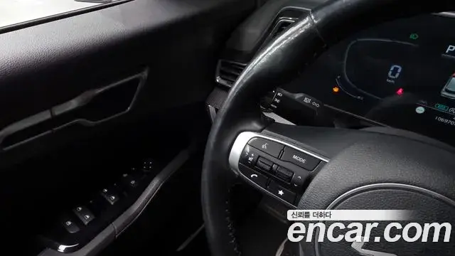 Kia Sportage 2022 — ფოტო 10/20