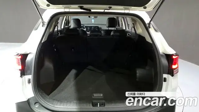 Kia Sportage 2022 — ფოტო 3/20