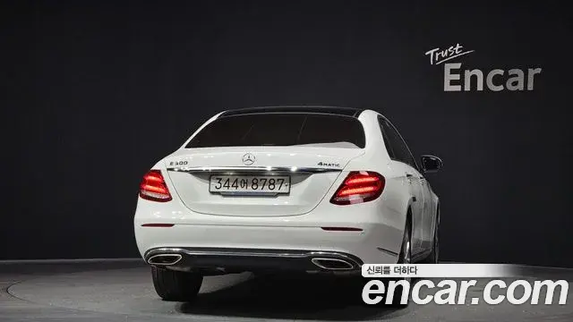 Mercedes-Benz E-Class 2019 — Фото 4/20