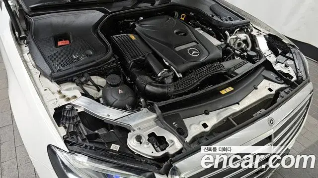 Mercedes-Benz E-Class 2019 — Фото 6/20