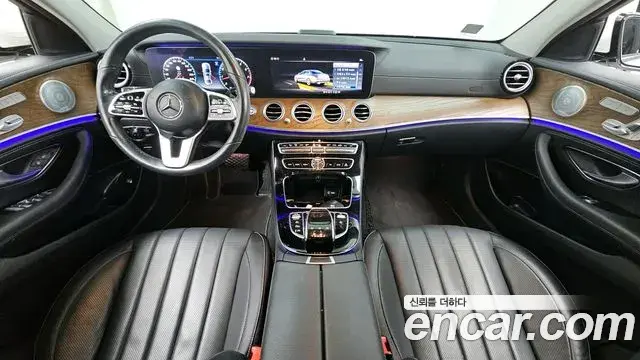 Mercedes-Benz E-Class 2019 — Фото 7/20