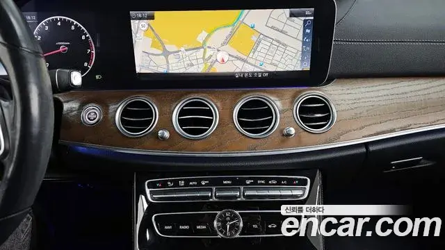 Mercedes-Benz E-Class 2019 — Фото 14/20