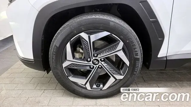 Hyundai Tucson Hybrid 2021 — Photo 5/20