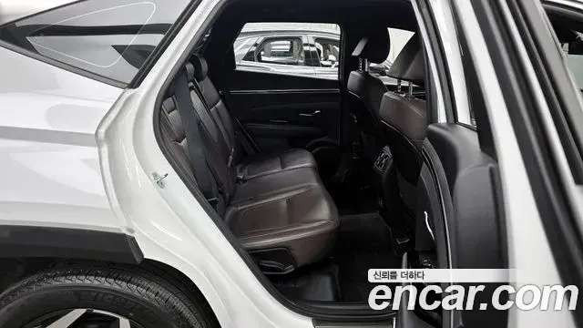 Hyundai Tucson Hybrid 2021 — Photo 16/20