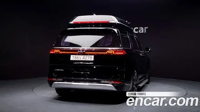 Kia Carnival 2021 — Şəkil 16/20