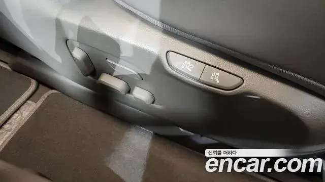 Kia Carnival 2021 — Şəkil 13/20