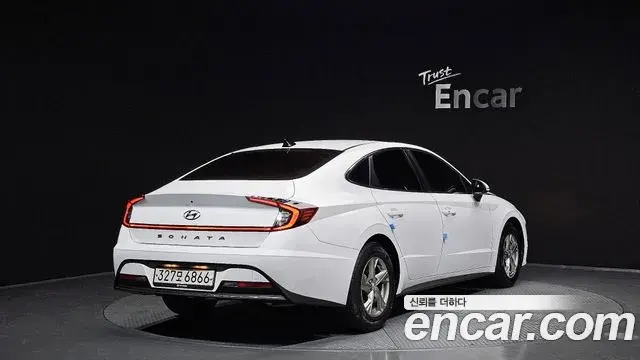 Hyundai Sonata Hybrid 2022 — Şəkil 16/20