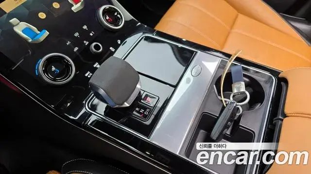Land Rover Range Rover Velar 2022 — Şəkil 9/20
