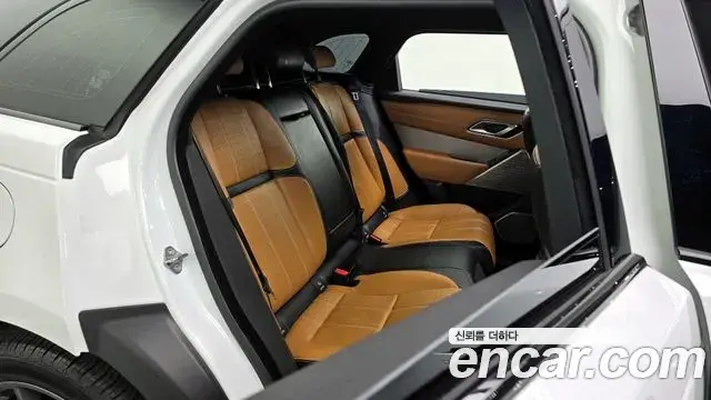 Land Rover Range Rover Velar 2022 — Şəkil 13/20