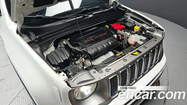 Jeep Renegade 2019 — Фото 6/20