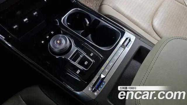 Kia Carnival 2021 — Şəkil 12/20