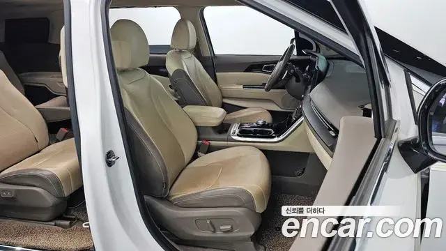 Kia Carnival 2021 — Şəkil 17/20