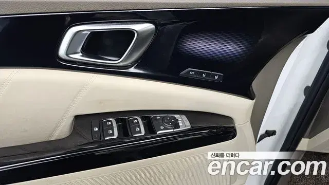 Kia Carnival 2021 — Şəkil 16/20