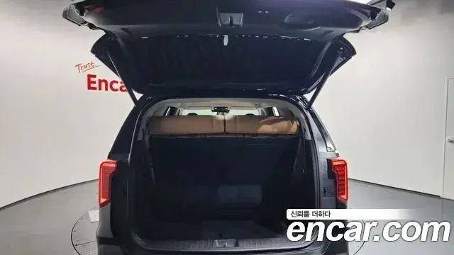 Kia Carnival 2025 — Photo 6/20