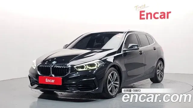 BMW 1 Series 2022 — Şəkil 15/20