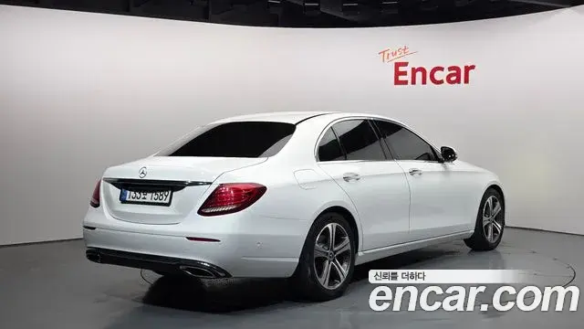 Mercedes-Benz E-Class 2019 — Şəkil 14/20