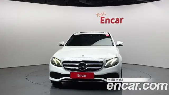 Mercedes-Benz E-Class 2019 — Şəkil 11/20