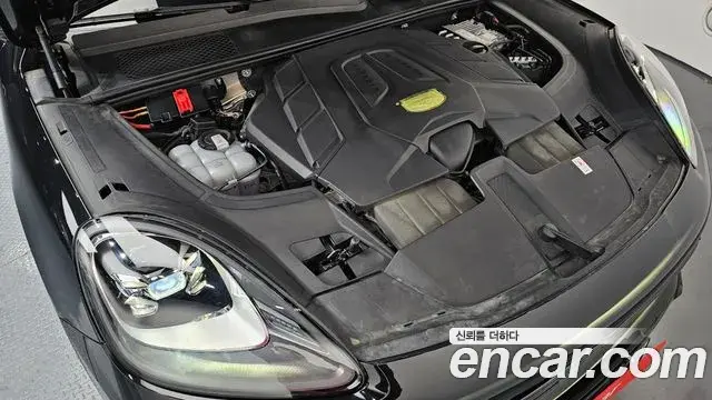 Porsche Cayenne 2022 — Photo 15/20