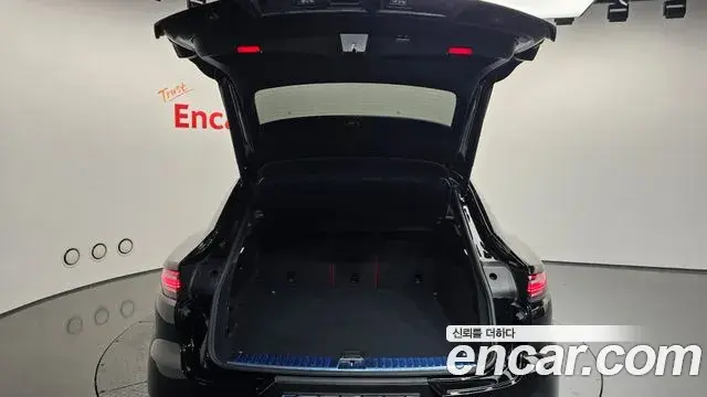 Porsche Cayenne 2022 — Photo 3/20