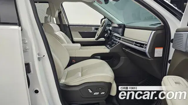 Hyundai Santa Fe 2023 — Фото 10/20