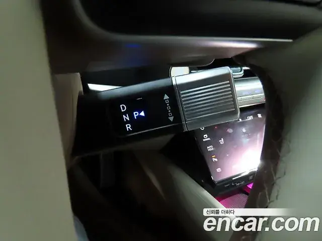Hyundai Grandeur Hybrid 2023 — Şəkil 12/20