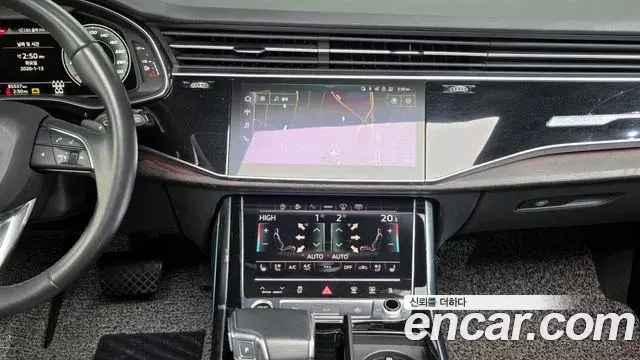 Audi Q7 2021 — Şəkil 5/20