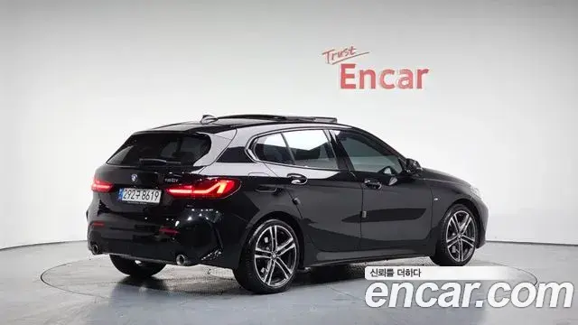 BMW 1 Series 2021 — ფოტო 9/20