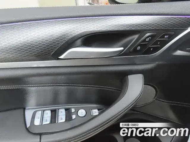 BMW X4 2022 — Photo 16/20