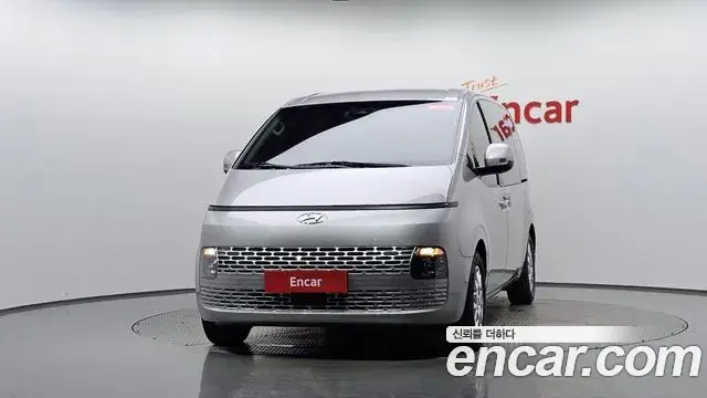 Hyundai Staria 2022 — Фото 3/20