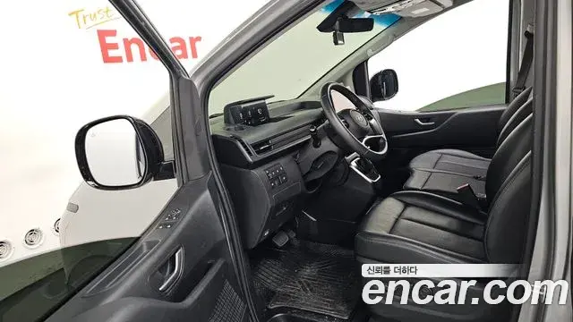Hyundai Staria 2022 — Фото 10/20