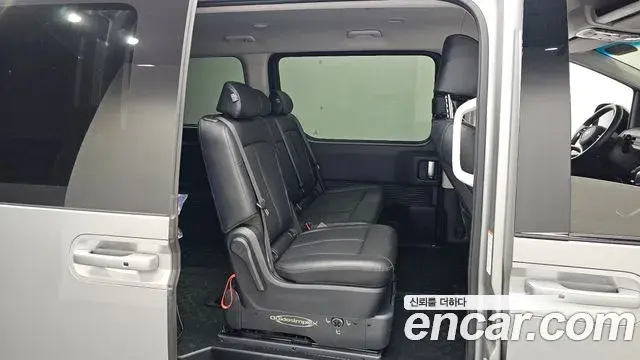 Hyundai Staria 2022 — Фото 11/20