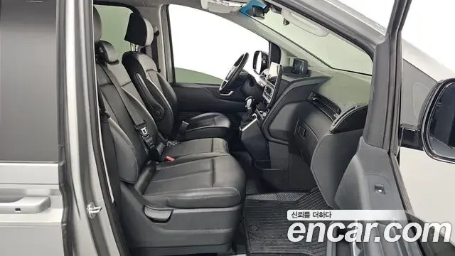 Hyundai Staria 2022 — Фото 12/20