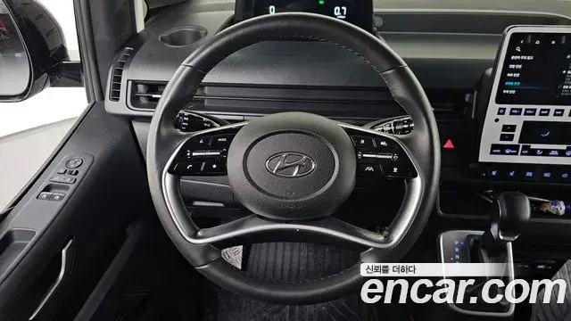 Hyundai Staria 2022 — Фото 13/20