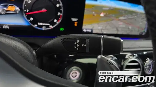 Mercedes-Benz S-Class 2020 — ფოტო 17/20
