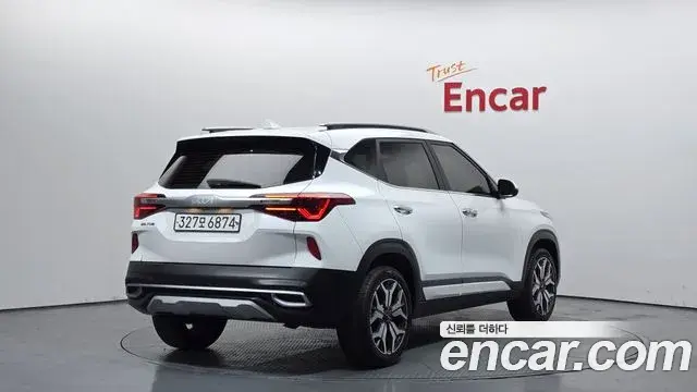 Kia Seltos 2021 — ფოტო 19/20