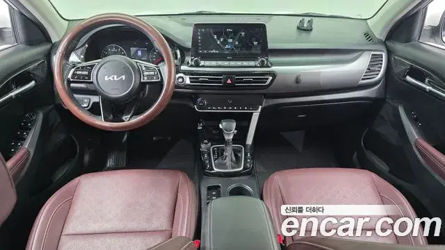 Kia Seltos 2021 — ფოტო 3/20