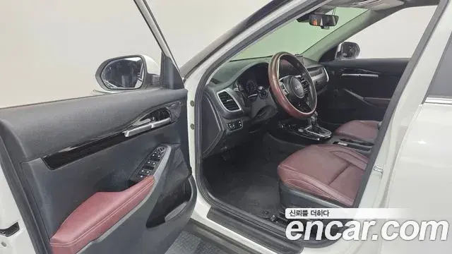 Kia Seltos 2021 — ფოტო 8/20
