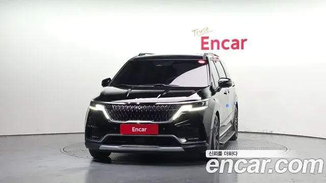 Kia Carnival 2021 — ფოტო 6/20