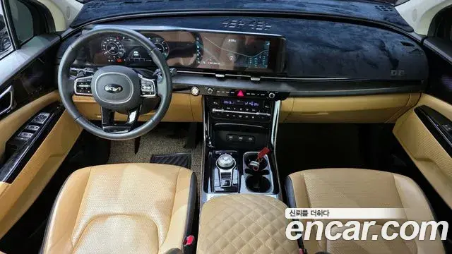 Kia Carnival 2021 — ფოტო 2/20