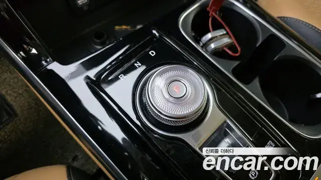 Kia Carnival 2021 — ფოტო 11/20