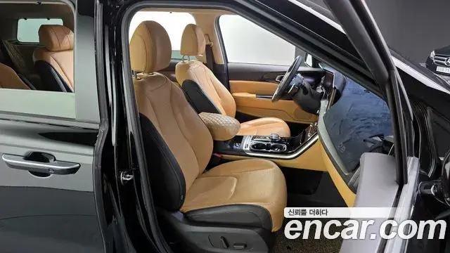 Kia Carnival 2021 — ფოტო 12/20