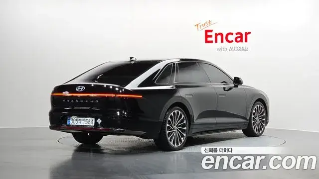 Hyundai Grandeur Hybrid 2023 — Photo 11/20
