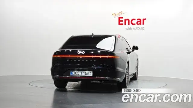 Hyundai Grandeur Hybrid 2023 — Photo 6/20