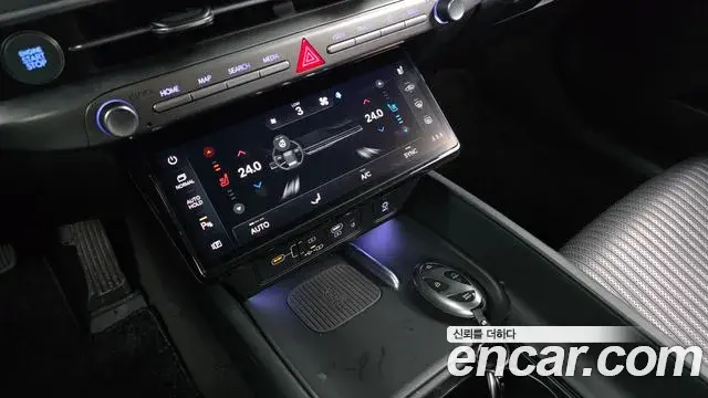 Hyundai Grandeur Hybrid 2023 — Photo 12/20