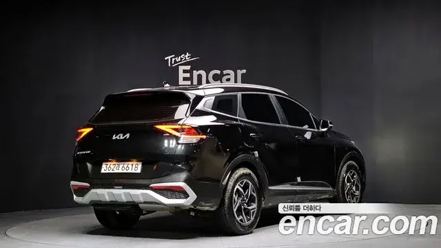 Kia Sportage 2022 — Фото 2/20