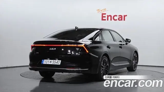 Kia K8 2025 — Şəkil 18/20