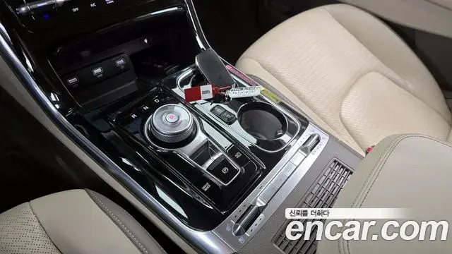 Kia Carnival 2021 — Şəkil 10/20